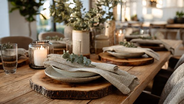 12 Fun Natural Table Settings: Creative, Stylish & Eco-Friendly Ideas for Every Occasion 2 Fun Natural Table Settings, Rustic Wooden Elements